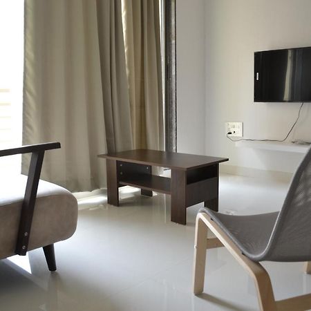 Hostel Covie Kharghar 200 Nová Bombaj Exteriér fotografie